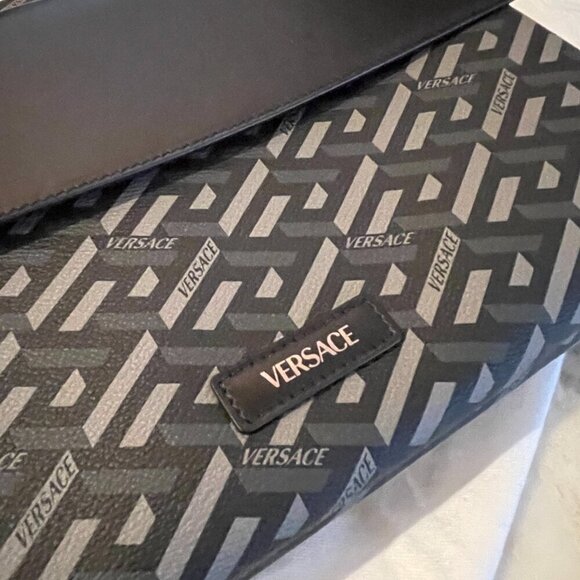 Versace BLACK La Greca shoulder bag Item No. 1007704 1A05514-5B05E - Picture 11 of 14